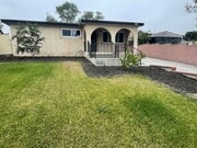 Photo - Beautifully Upgraded 3bed 2 bath Front House