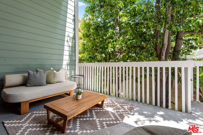 Photo - 3516 Vía Dolce