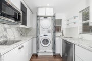 Studio - 341SF - Kitchen - 3004 Kelton Ave