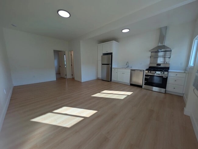 Photo - 133 N Reno St Unit 201