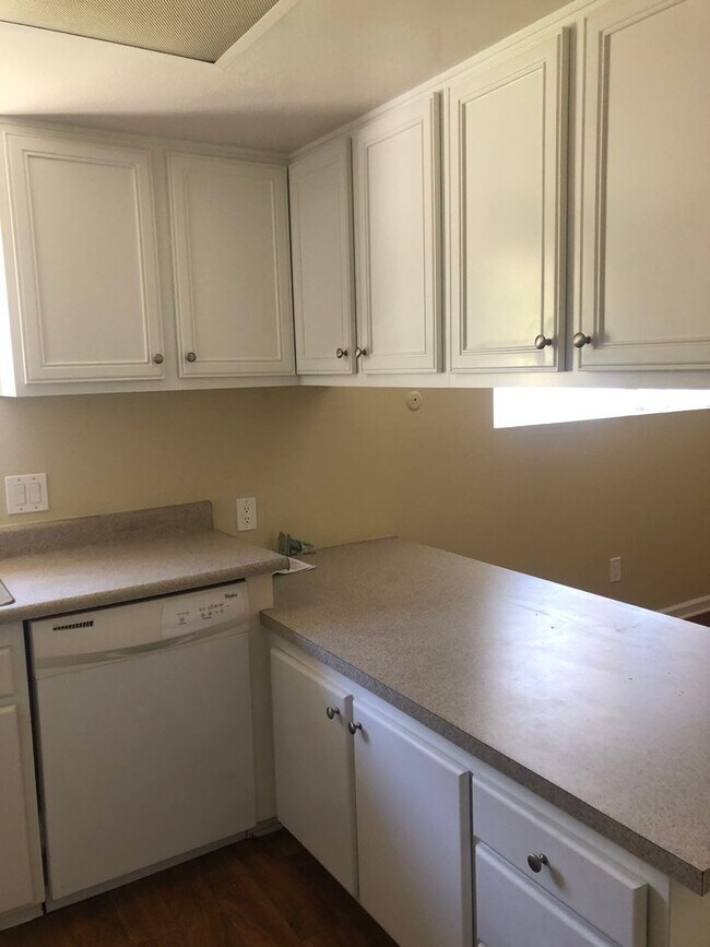Photo - 2658 Farel St Unit 4