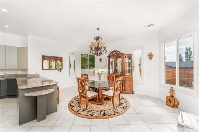 Photo - 5206 Topeka Dr