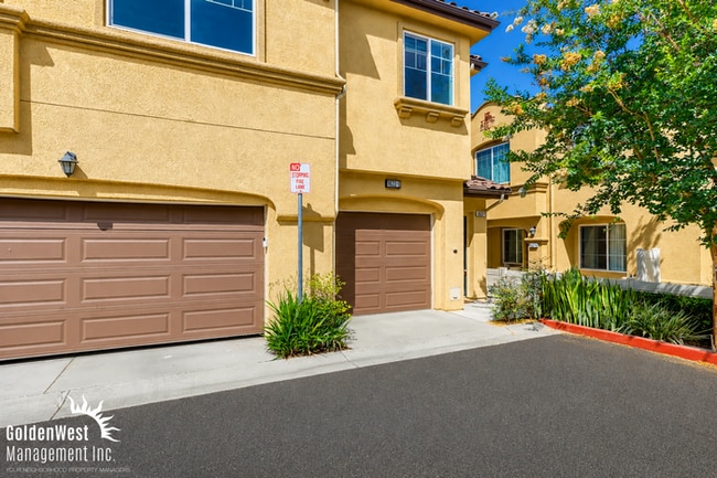 Building Photo - Modern 2Bdm 2Ba Condo in Desirable Chula Vista Community! Unit 1