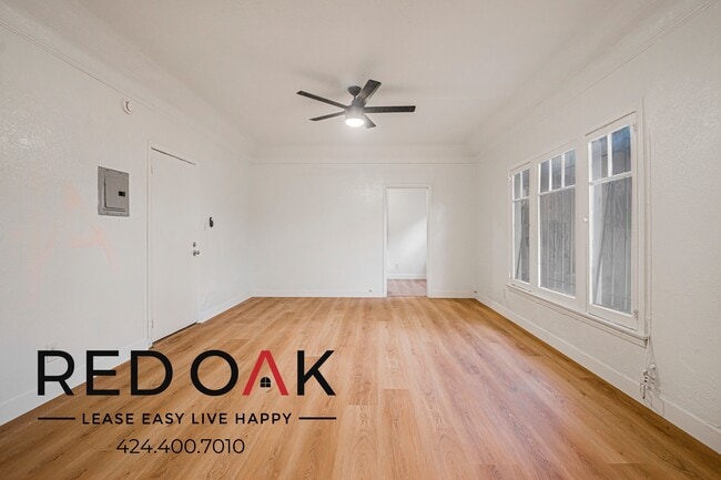 Photo - 704 W 54th St Unit 3