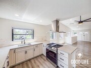 Photo - 3095 Boundary St