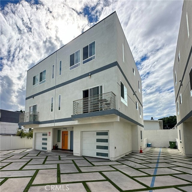 Building Photo - 5743 Fulcher Ave