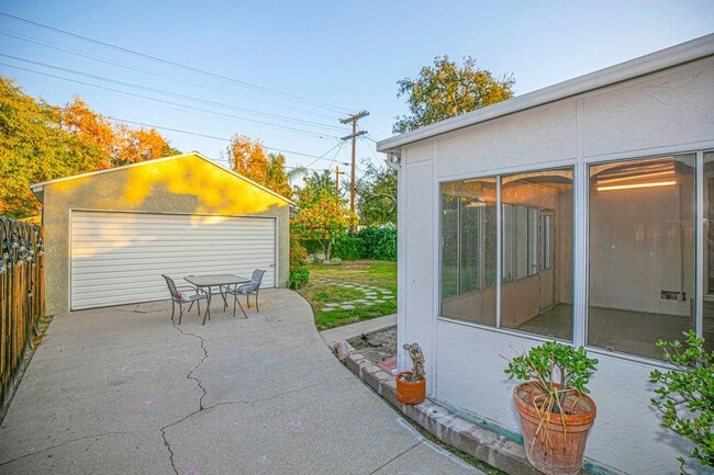 Photo - 2206 N Orchard Dr