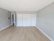Photo - 13535 Victory Blvd Apartments