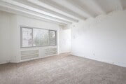 Photo - *OPEN HOUSE: 8/30 11:30AM-12:30PM* Studio ... Unit 7427-3