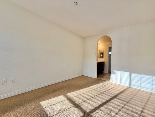 Photo - Beautiful 3 Bedroom townhome in San Marcos!