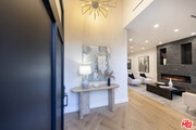 Photo - 123 S Kilkea Dr House