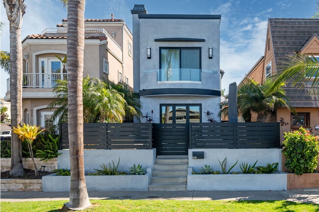 Photo - 426-412 12th St