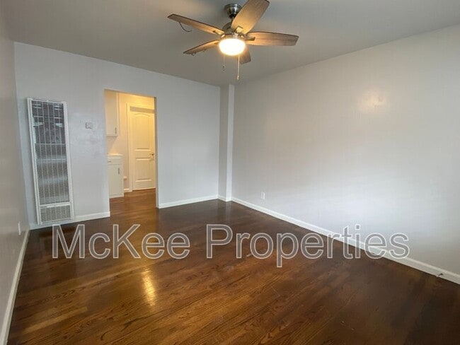 Photo - 4334.5 Van Dyke Ave