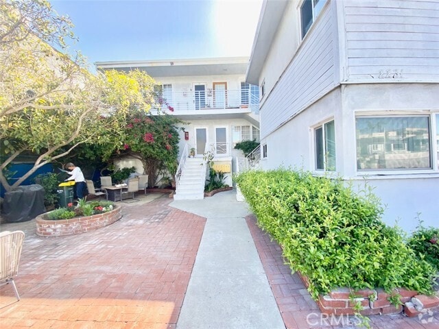 Building Photo - 2231 Hermosa Ave Unit 3 Rental