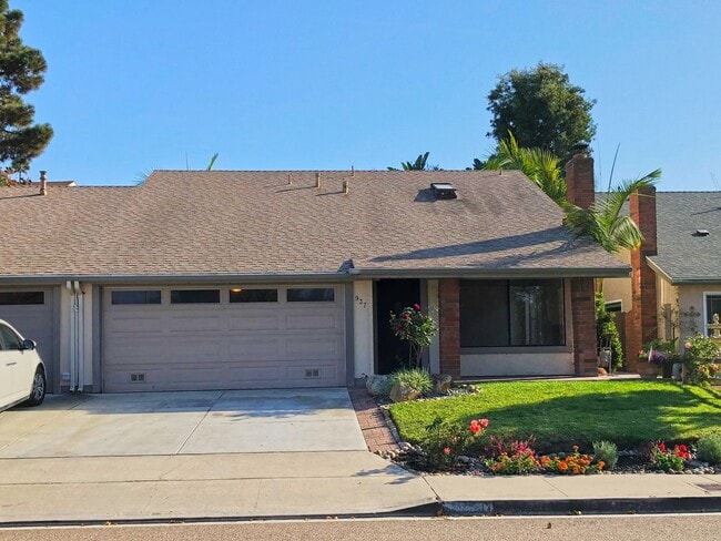 Building Photo - 937 Woodgrove Dr