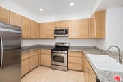 Photo - 930 N Doheny Dr Unit 206