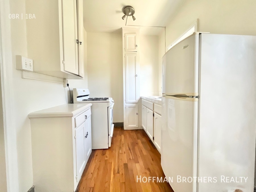 Photo - 836 Sanborn Ave Unit 206