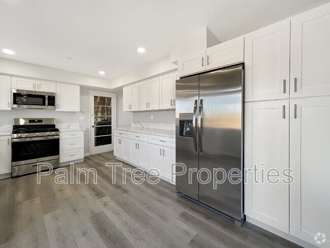 Building Photo - 8039 Lemon Ave Rental