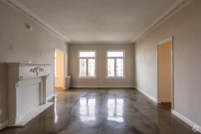 6th Floor Studio - The Famous St. Germaine! - French Normandie Architecture With Concrete Floors!