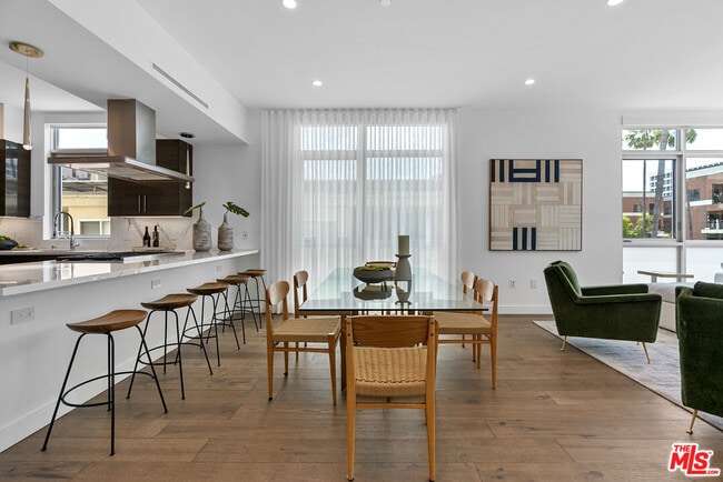 Photo - 250 N Crescent Dr Unit 101