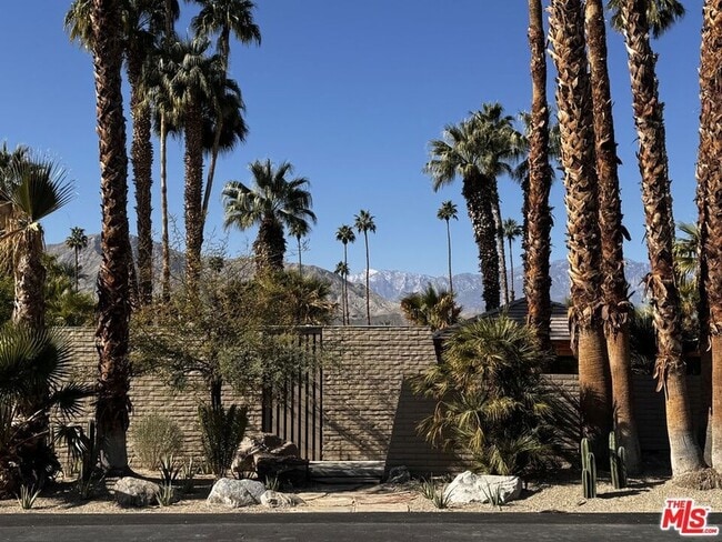 Photo - 40281 Sand Dune Rd