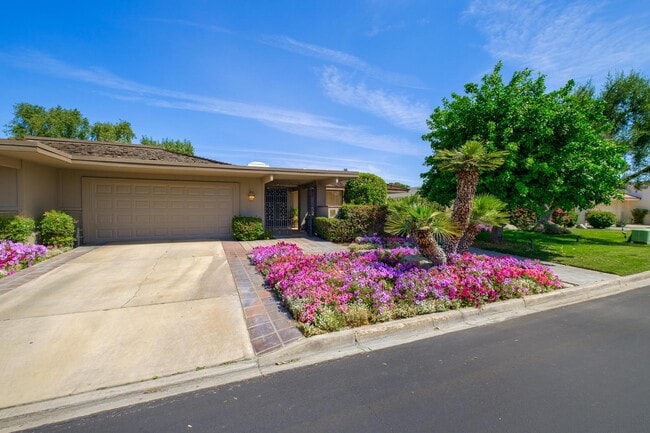 Photo - 30 Columbia Dr