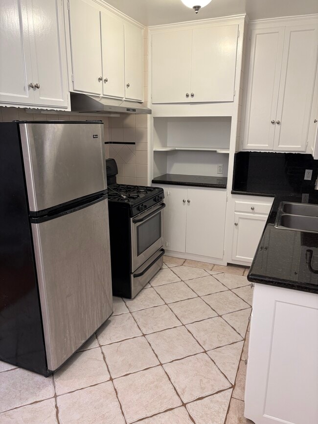 Photo - 1644 S Garth Ave