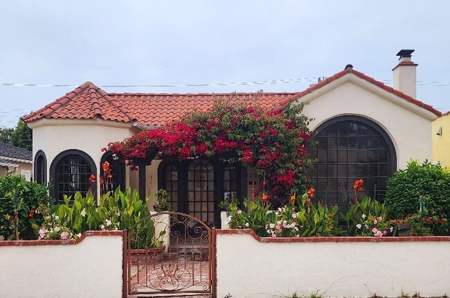 Photo - 3109 Stanford Ave