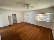 Photo - Midtown Ventura Bungalow House