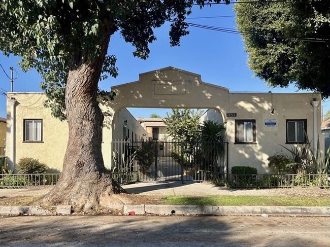 BELLA APARTMENTS: Updated 1 Bedroom Apartment - BELLA APARTMENTS: Updated 1 Bedroom Apartment Unit 1155 B