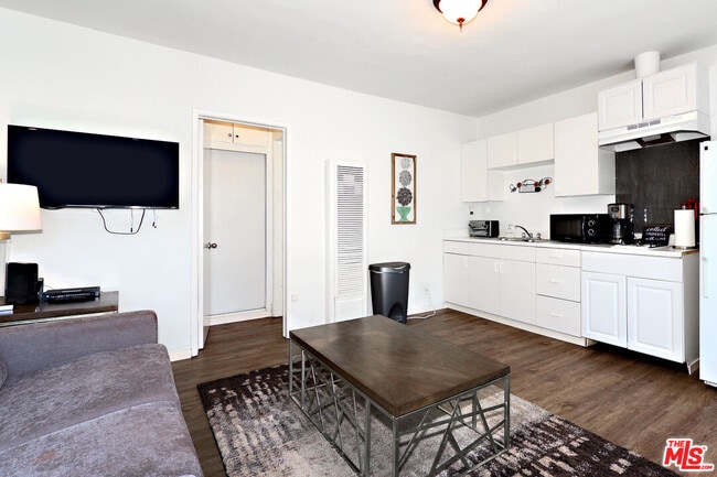 Photo - 3743 McLaughlin Ave Unit #11