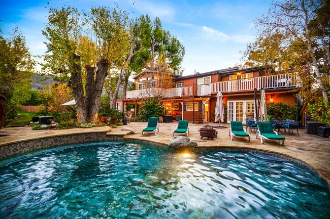 Building Photo - 25736 Punto de Vista Dr