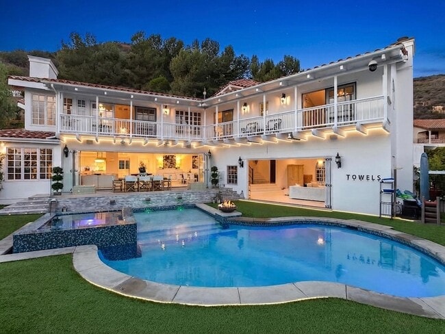 Photo - 1423 Floresta Pl
