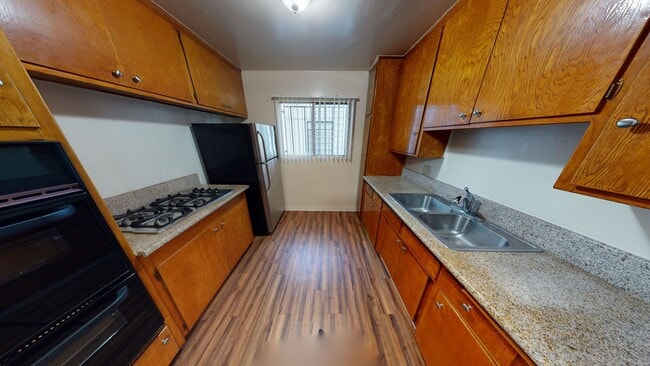 Photo - 825 S. WINDSOR