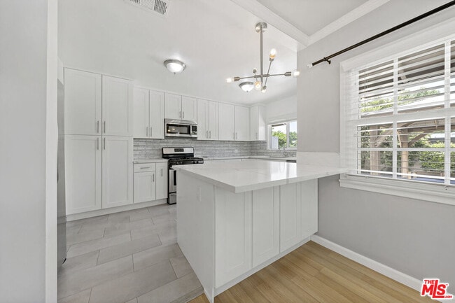 Photo - 10731 Gothic Ave