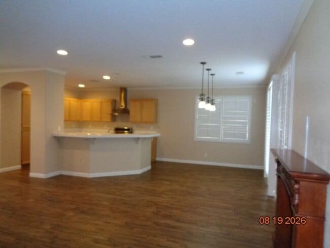 Photo - 42944 Edson Ave