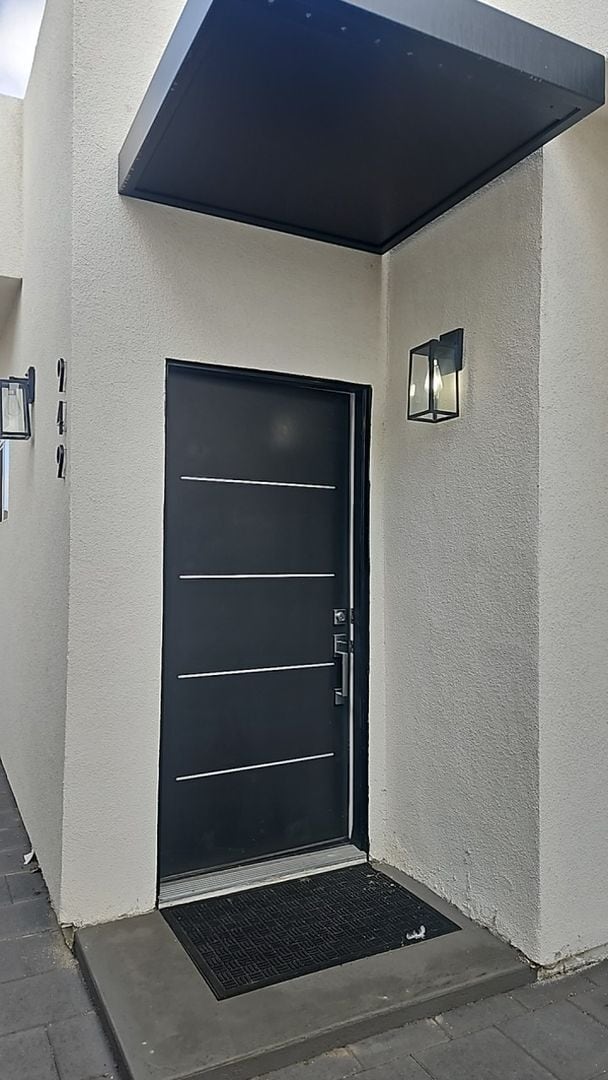 Photo - 947 W Magnolia St