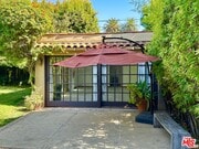 Photo - 2012 Manning Ave