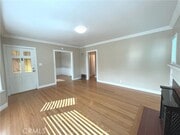 Photo - 215 E Scott St