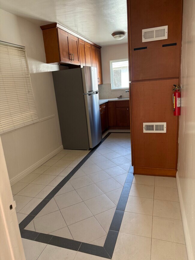 Photo - 16713 Crenshaw Blvd Unit 16713