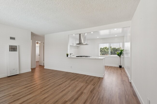 Photo - Sahara Apartments