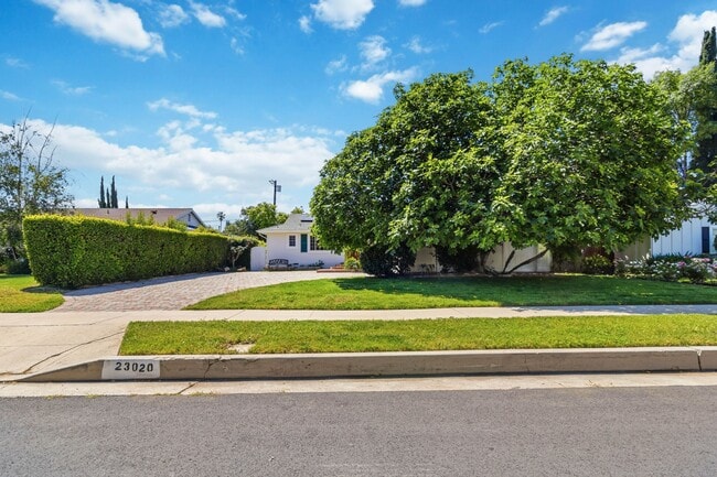 Photo - 23020 Haynes St