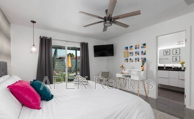 Photo - 2241 E Finley Rd