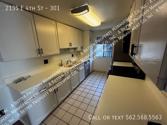 Photo - 2135 E 4th St