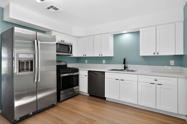 Photo - 44440 Acacia Dr Unit 1