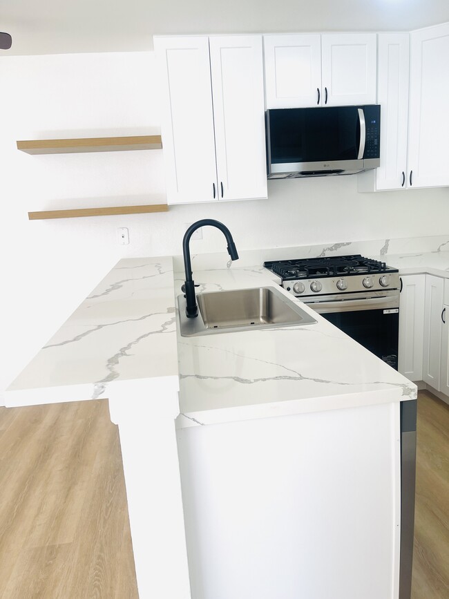 Photo - 518 Oak St Unit 518 Oak St.   7