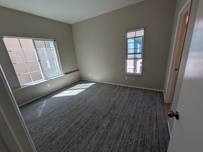 Photo - 211 Montana del Lago Dr