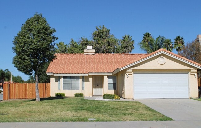 4 bedroom FAMILY SPECIAL with RV storage o... - 4 bedroom FAMILY SPECIAL with RV storage o... House