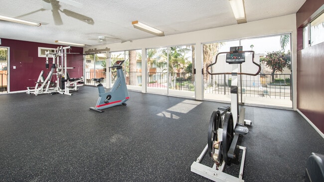 Photo - Las Palmas Apartment Homes