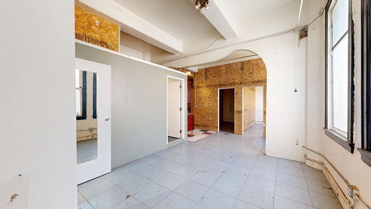 3D Tour - 725-729 S Spring St